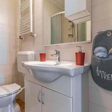 Big With Free Parking Apartman