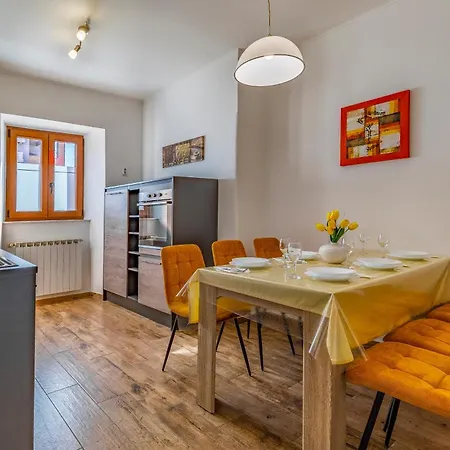 Big With Free Parking * Pula