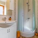 Big With Free Parking Appartement